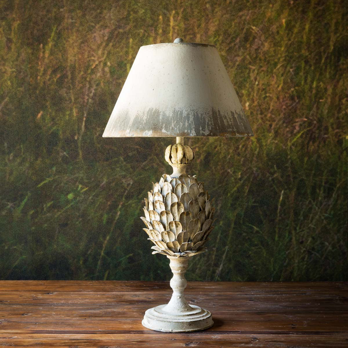 Metal Pineapple Table Lamp