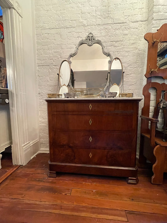 Antique 4-Drawer Dresser